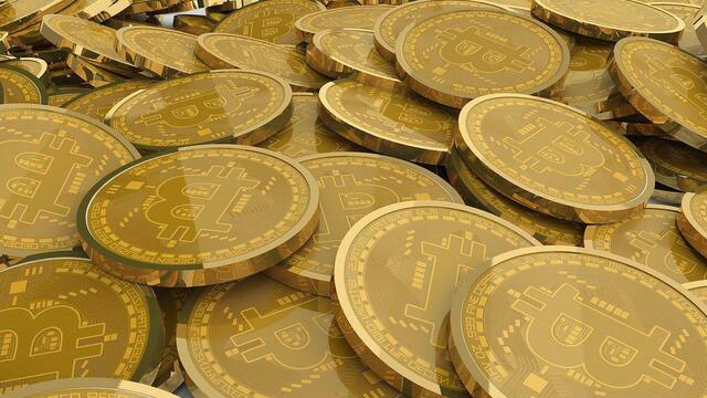 Курс биткоина преодолел отметку в 10 тысяч долларов