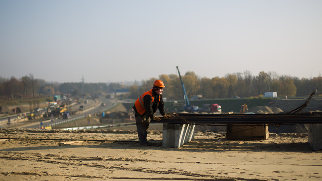 От брусчатки до моста через залив: как строили калининградские дороги и что ещё появится в регионе