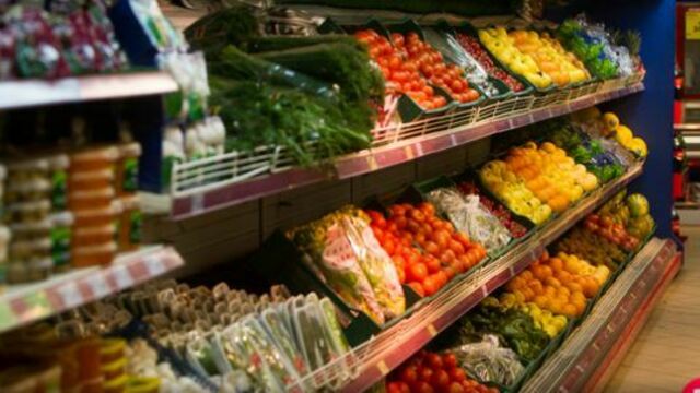Россияне перед Новым годом пожаловались в ФАС на дорогие продукты