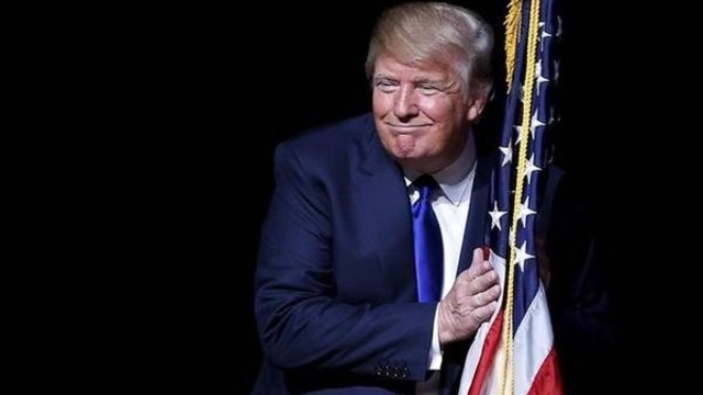 Трамп заявил, что причастные к терактам заслуживают смертной казни