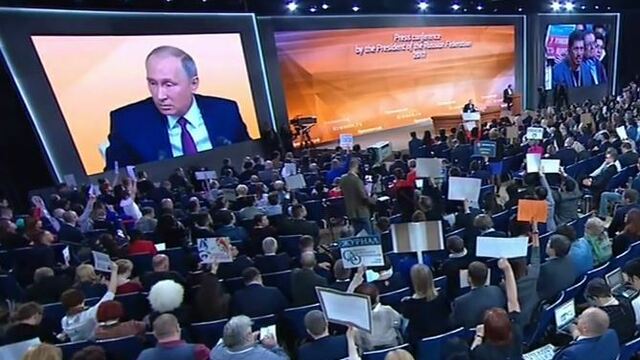 Путин поручит отменить налог на участки в шесть соток для пенсионеров