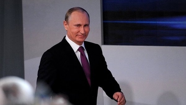 Путин поручил правительству разработать меры по поддержке несырьевого экспорта 