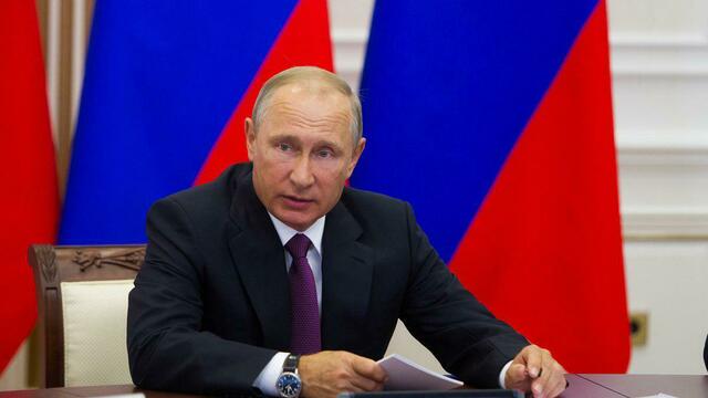 Путин призвал российские предприятия быть готовыми к наращиванию объёмов военной продукции