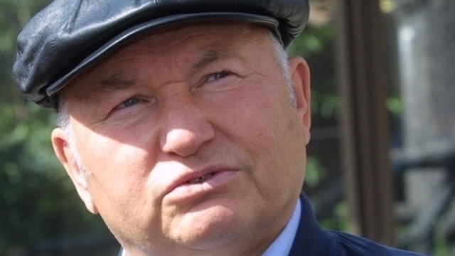 СМИ: Юрий Лужков попал в больницу, врачи борются за его жизнь