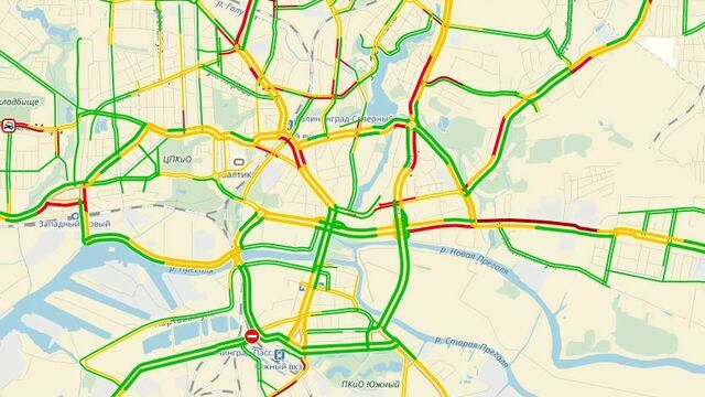 Утром на ряде улиц Калининграда образовались пробки