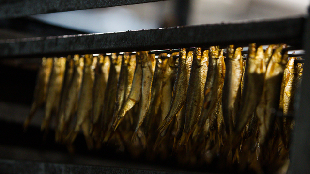 Россия сняла двухгодичный запрет на поставки шпрот из Латвии и Эстонии