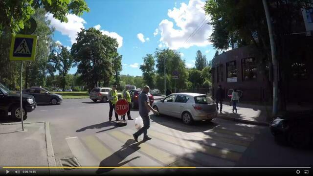 Появилось видео массового досмотра автомобилей на ул. Горной