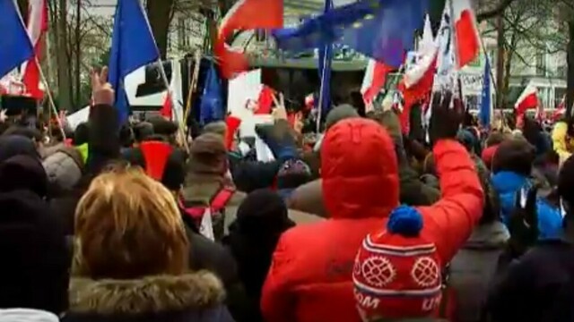 СМИ: в Польше оппозиция планирует захватить власть силой 