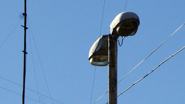 В Большом Исаково и Гурьевске из-за сильного ветра в домах пропадает электричество