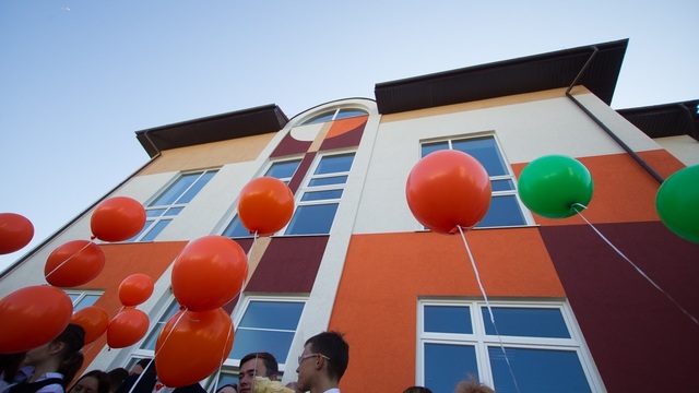 Синяки на спине и расцарапанное ухо: родители дошколят пожаловались, что в садике на Острове бьют детей