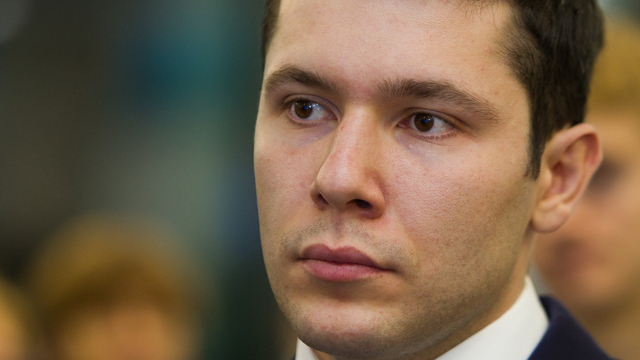 Алиханов об оснащении медучреждений: Знаю случаи, когда томограф используют как подставку для чая