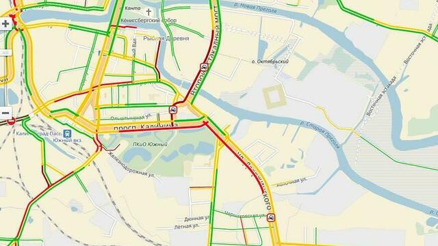 На Второй эстакаде из-за двух аварий образовалась пробка