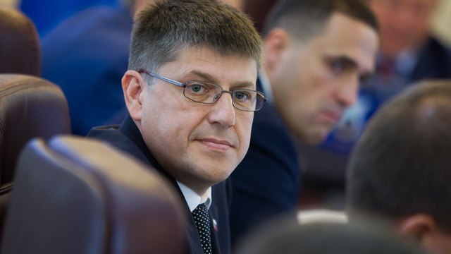 Кропоткин: В 2017 году предусмотрим на капремонт домов по решениям судов в два раза больше, чем в прошлом 