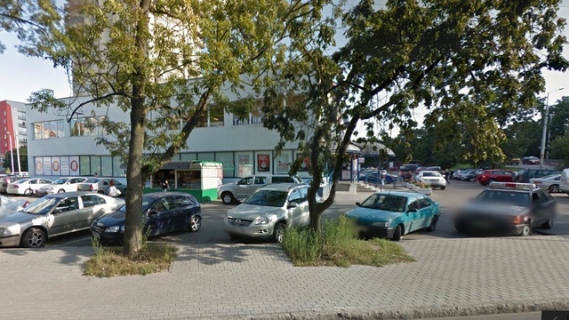 На месте торгового центра 