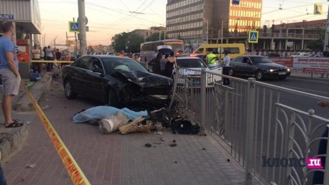 В Калининграде начался суд над виновником ДТП на ул. 9 Апреля, где на остановке погиб 83-летний пенсионер-торговец