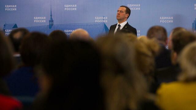 Медведев: Мы справились с безработицей в России