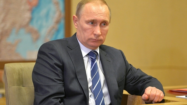 Путин освободил от должностей 16 генералов МЧС, МВД и СК 