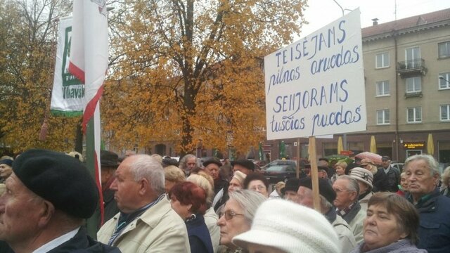 В Вильнюсе пенсионеры бастуют против нищеты