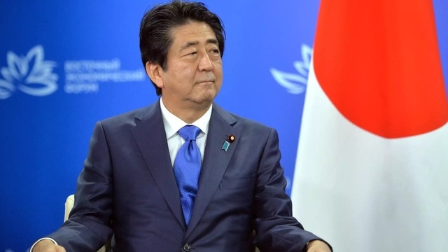 Премьер Японии: отношения страны с Россией не зависят от США