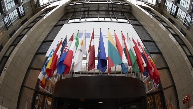 В Италии и Франции половина населения выступает за референдум о выходе из ЕС: опрос 