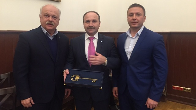 Экс-глава калининградского Минсельхоза Лютаревич стал почётным гражданином польского города Кентшина