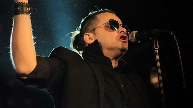 И панк, и розы, и премьер: как прошёл калининградский концерт 