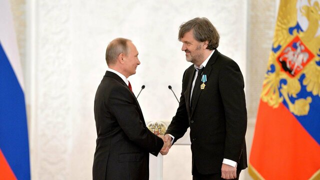 Путин вручил орден Дружбы сербскому кинорежиссёру Кустурице
