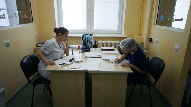 За работу: в Калининградской области ищут врачей, флористов и поваров 