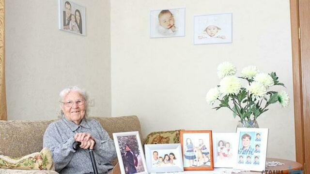 100-летняя жительница Багратионовска: Пятьдесят лет не ела конфет, а сейчас ем!