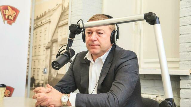 Ярошук пообещал убрать рекламные растяжки на ограждениях вдоль центральных улиц Калининграда