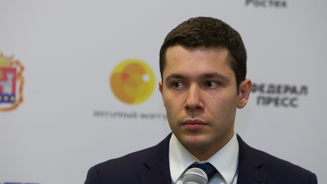 Алиханов о проектировщике объектов к ЧМ-2018: Сломайте ему пальцы