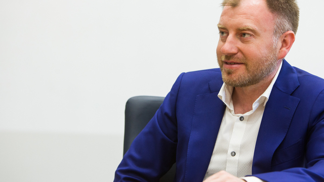 Встречу с мэром Янтарного Заливатским продали на благотворительном аукционе за 25 тысяч рублей