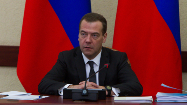 Медведев: В России не будут повышаться прямые налоги на бизнес 