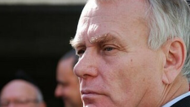 Глава МИД Франции высказался против отмены санкций в отношении России 