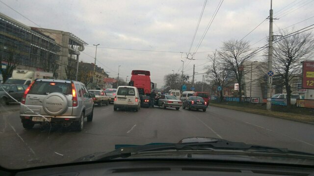 На Московском проспекте из-за ДТП образовались пробки 