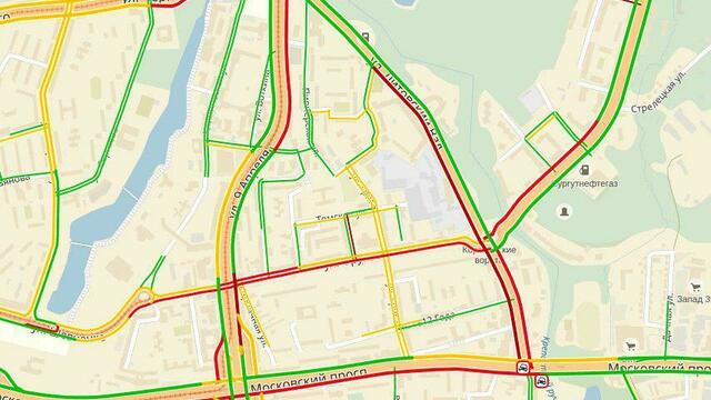 Из-за двух аварий на перекрестке Московского проспекта и Литовского вала образовались пробки