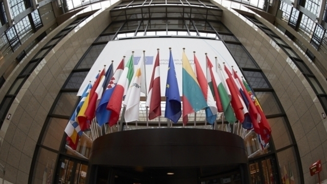 ЕС не стал принимать санкции в отношении России из-за ситуации в Сирии 