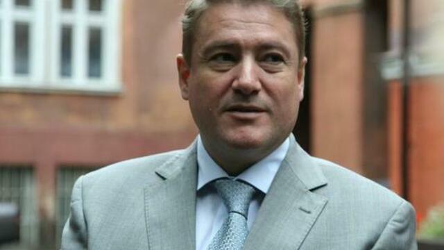 У экс-губернатора Калининградской области Бооса родился сын