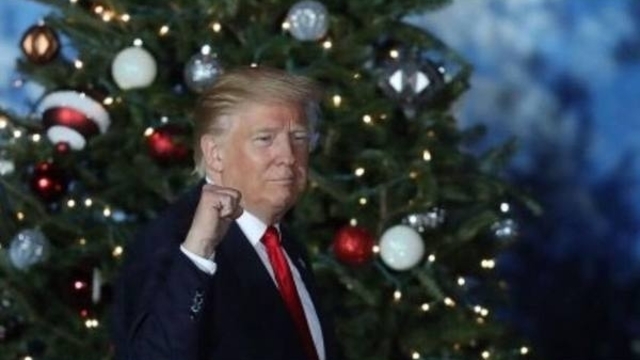 Американка, обвинившая Трампа в домогательствах, подала на него в суд