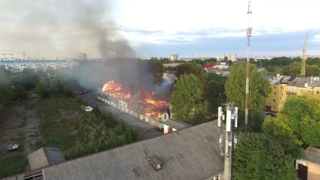 Появилось видео пожара в воинской части на ул. Коммунистической