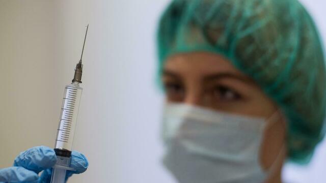ВЦИОМ: Каждый третий россиянин хочет видеть своего ребёнка врачом, каждый десятый — учителем или военным