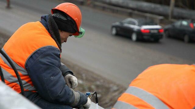 Рольбинов пожаловался на подрядчиков, которые обходят реестр недобросовестных компаний