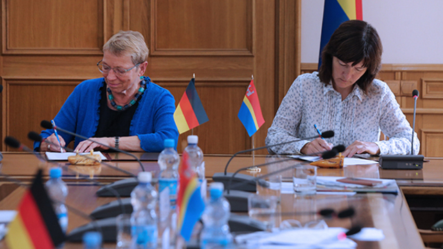 Калининградская область и Шлезвиг-Гольштейн подписали программу сотрудничества на два года