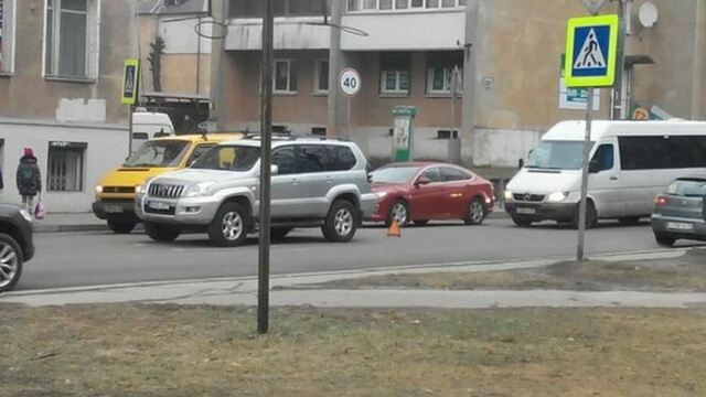 На ул. Фрунзе в Калининграде сбили девушку на пешеходном переходе
