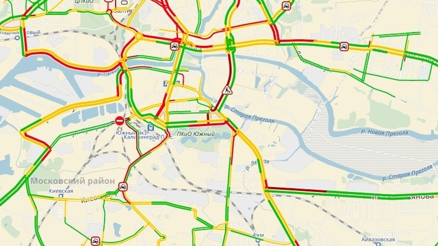 В среду вечером Калининград встал в пробках, зафиксировано шесть аварий