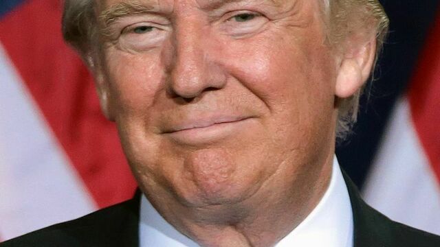 Опрос: больше половины россиян считают важными итоги президентских выборов в США 