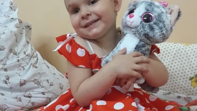 Калининградцы собрали средства на обследование ребенка, который лишился глаза из-за онкологии  