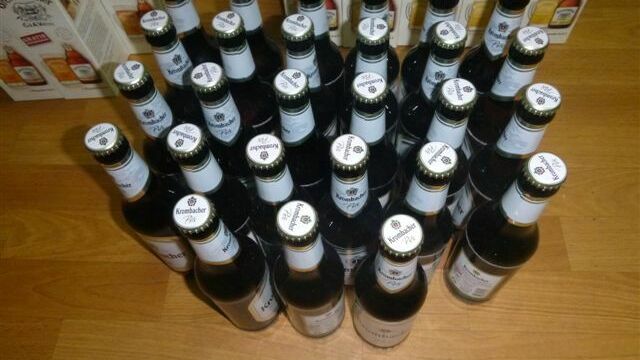 Немец пытался ввезти в Калининградскую область 72 бутылки пива в ящике для автоинструментов 
