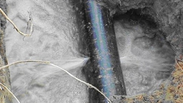 В Калининграде из-за течи на водоводе без горячей воды остались дома на 12 улицах 