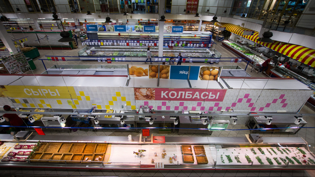 Без отравлений и похмелья: в Роскачестве рассказали, как выбрать продукты к новогоднему столу 